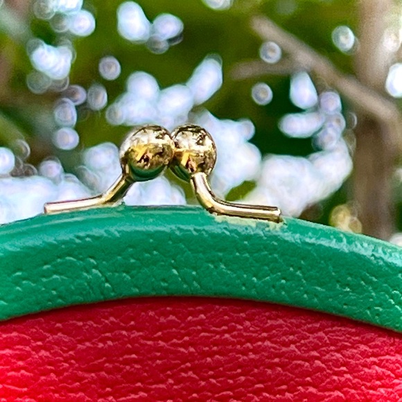 GUCCI Red Strawberry Crossbody Bag 719725 Gold Chain Fruit Pochette Mini Purse - Picture 11 of 16